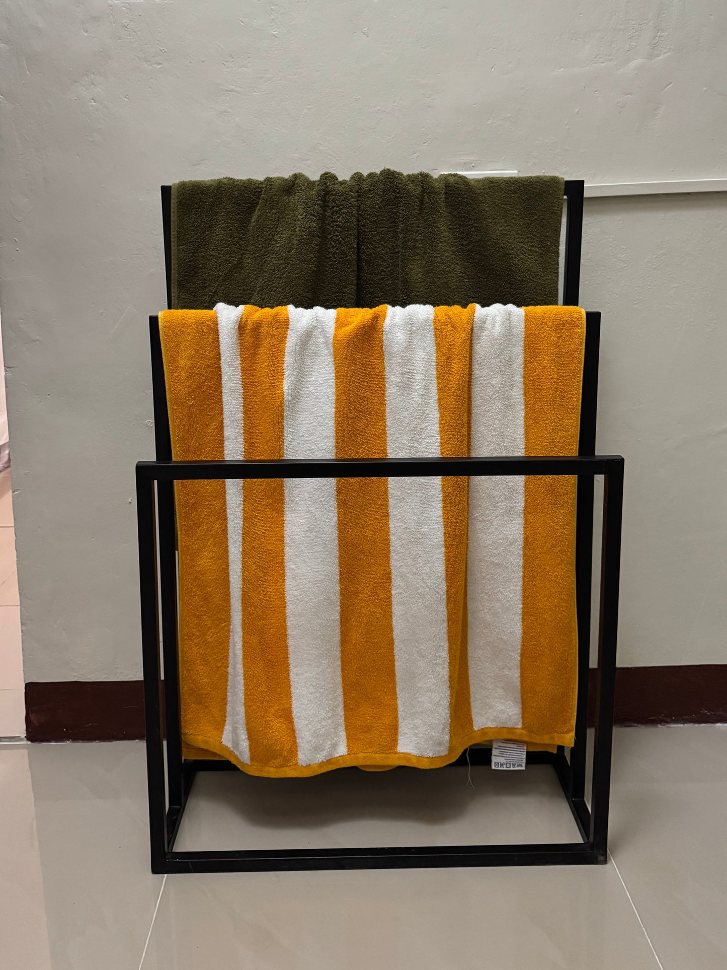 3-TIER FREESTANDING TOWEL RACK