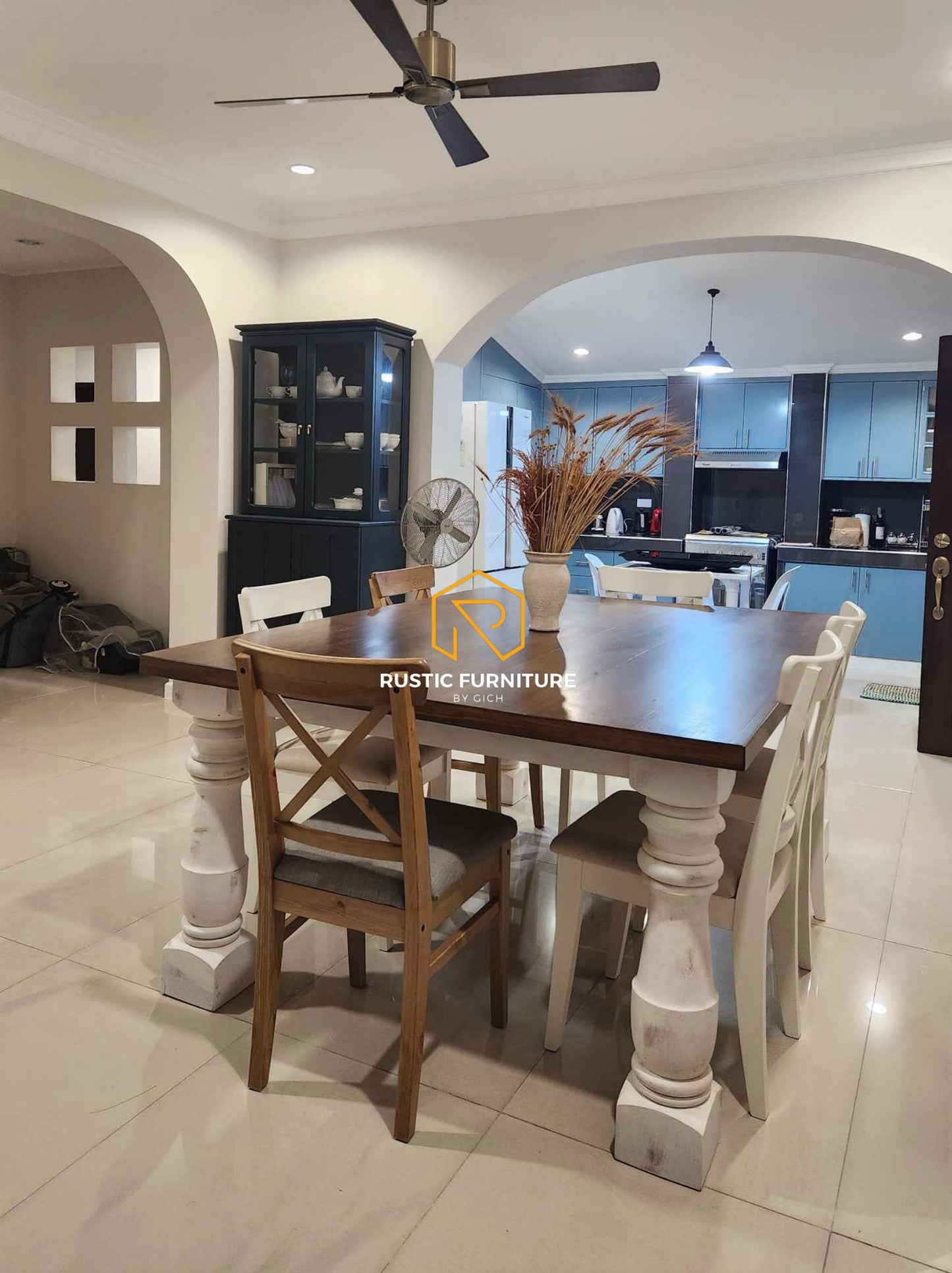 SENNA FARMHOUSE-STYLE DINING TABLE