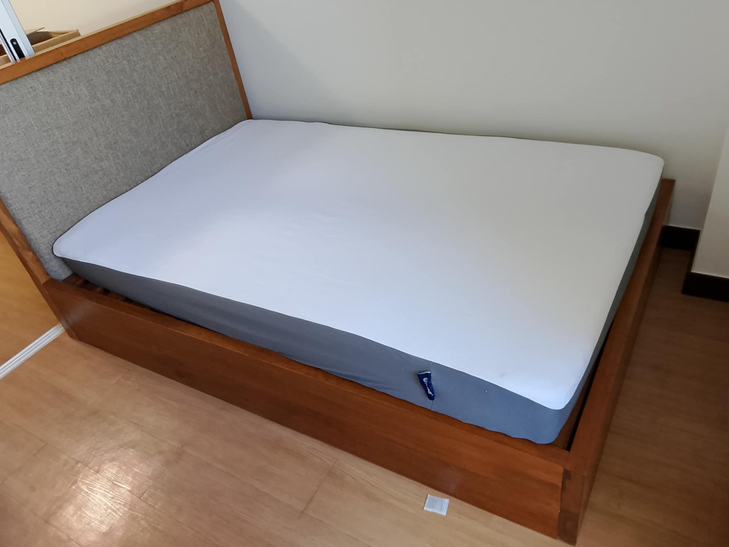 KENJI LIFT-UP STORAGE BED (UPHOLSTERED HEADBOARD)
